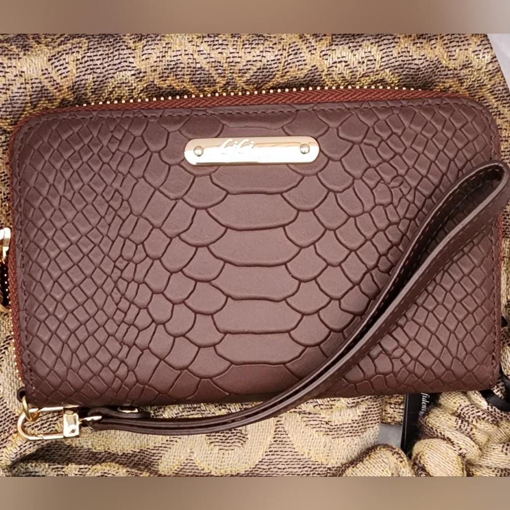 Gigi wallet wristlet